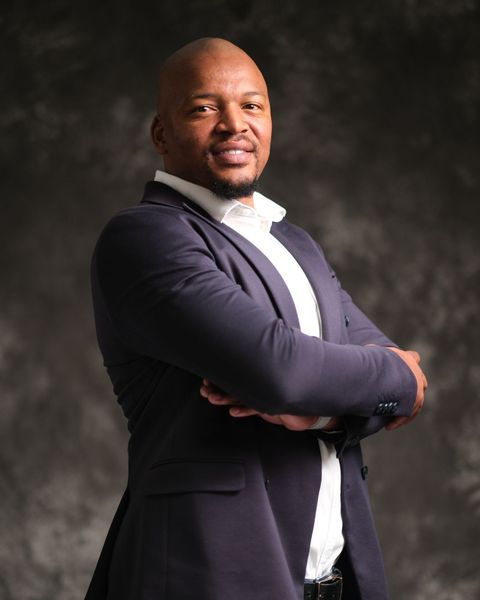 Portrait of Mavela Madlhala, Facilitator